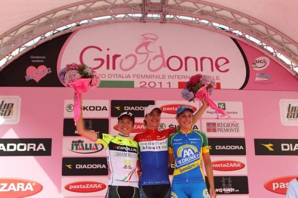 Stage 7 top three (l-r): Tatiana Guderzo (SC MCipollini Giordana), Marianne Vos (Nederland Bloeit) and Lucinda Brand (AA Drink - Leontien.nl Cycling Team)