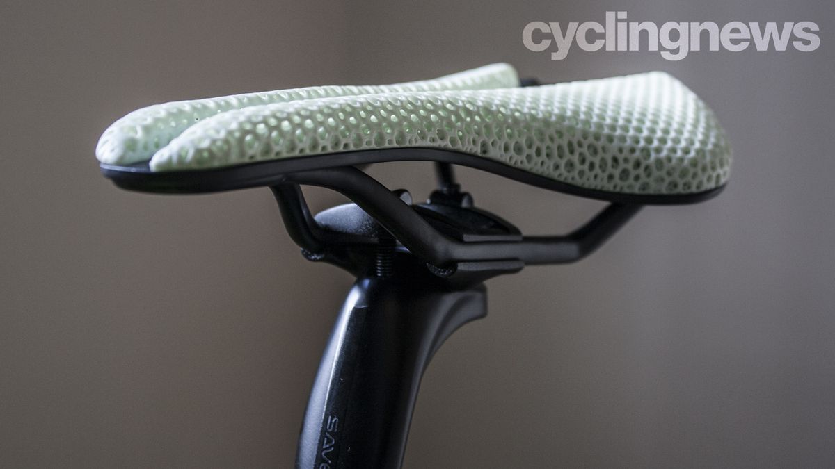 Fizik Antares Versus Evo 00 Adaptive | Cyclingnews