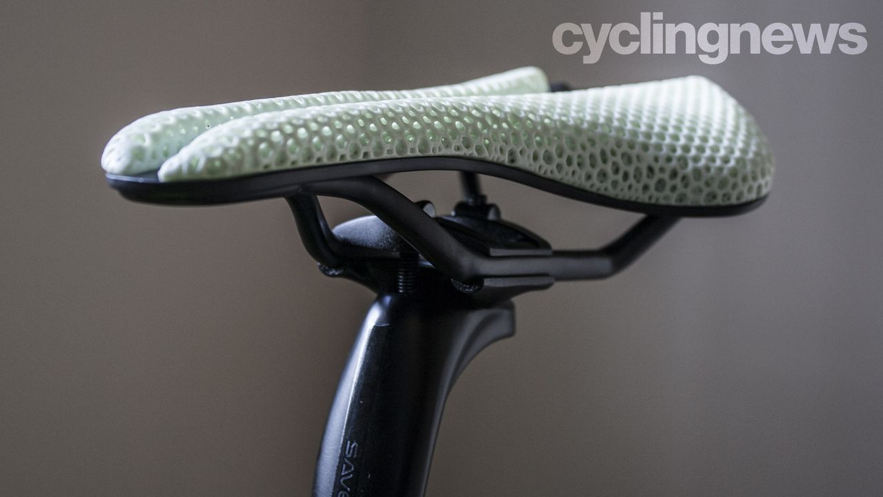 Fizik Antares Versus Evo 00 Adaptive | Cyclingnews