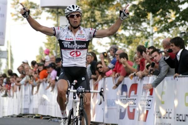 Danilo Hondo (PSK Whirlpool-Author) wins in Prague.
