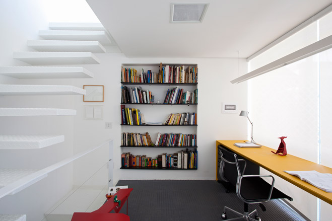 The smaller volume at the back of the plot hosts the service areas