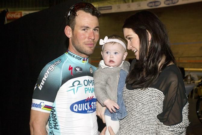 Mark Cavendish with daughter Delilah and fianc&eacute;e Peta Todd