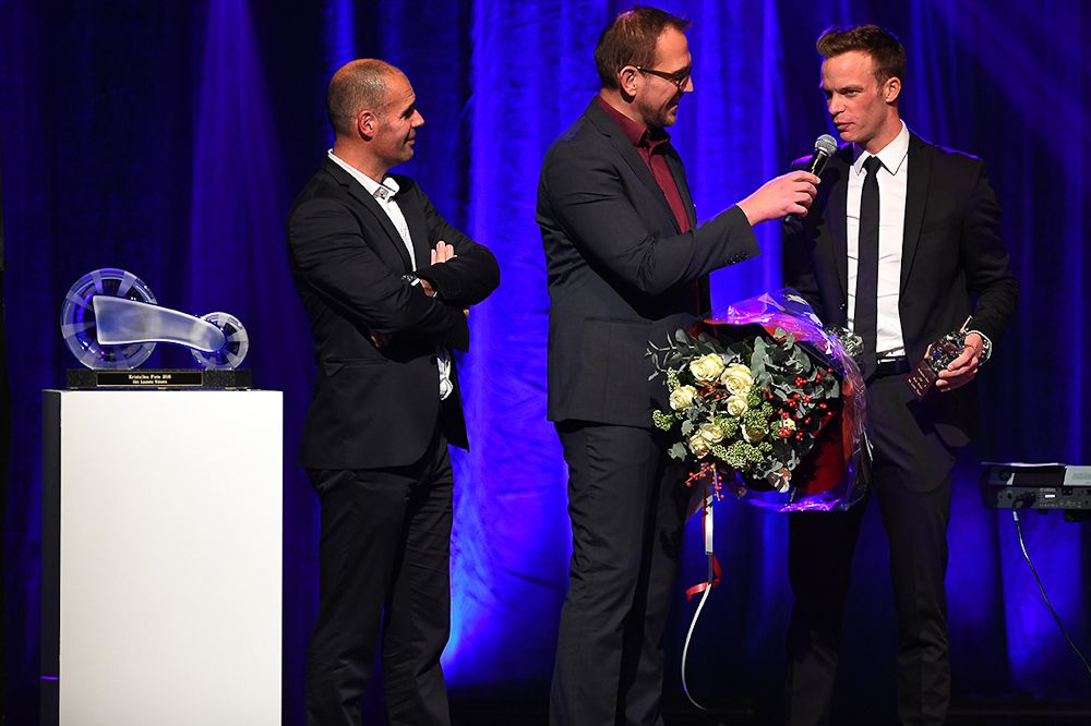 Iljo Keisse accepts his award.