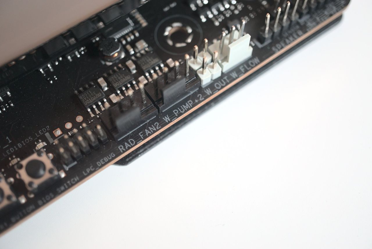 ASUS ROG X570 Crosshair VIII Extreme