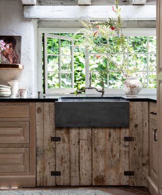 23 Farmhouse Kitchen Ideas to Add Rustic Charm in Modern Spaces