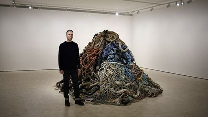 david shrigley exhibition of old rope