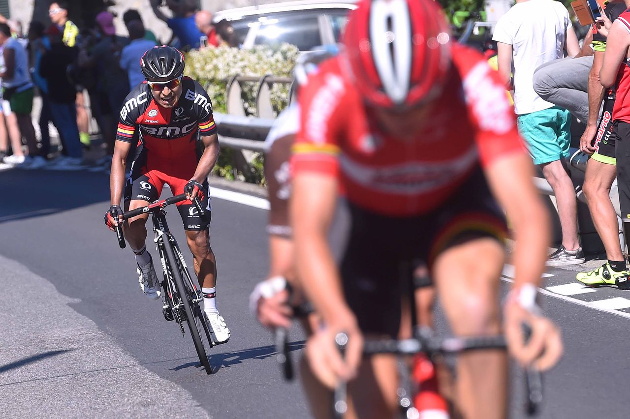 Darwin Atapuma (BMC) drives to bridge up to Adam Hansen (Lotto Soudal) and Patrick Gretsch (AG2R La Mondiale)