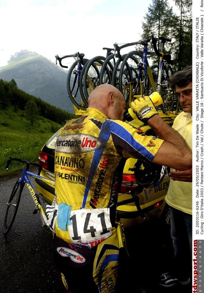 Marco Pantani regroups after crashing during the 2003 Giro d'Italia