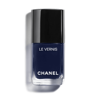 Chanel, Le Vernis Longwear Nail Color in 127 Fugueuse