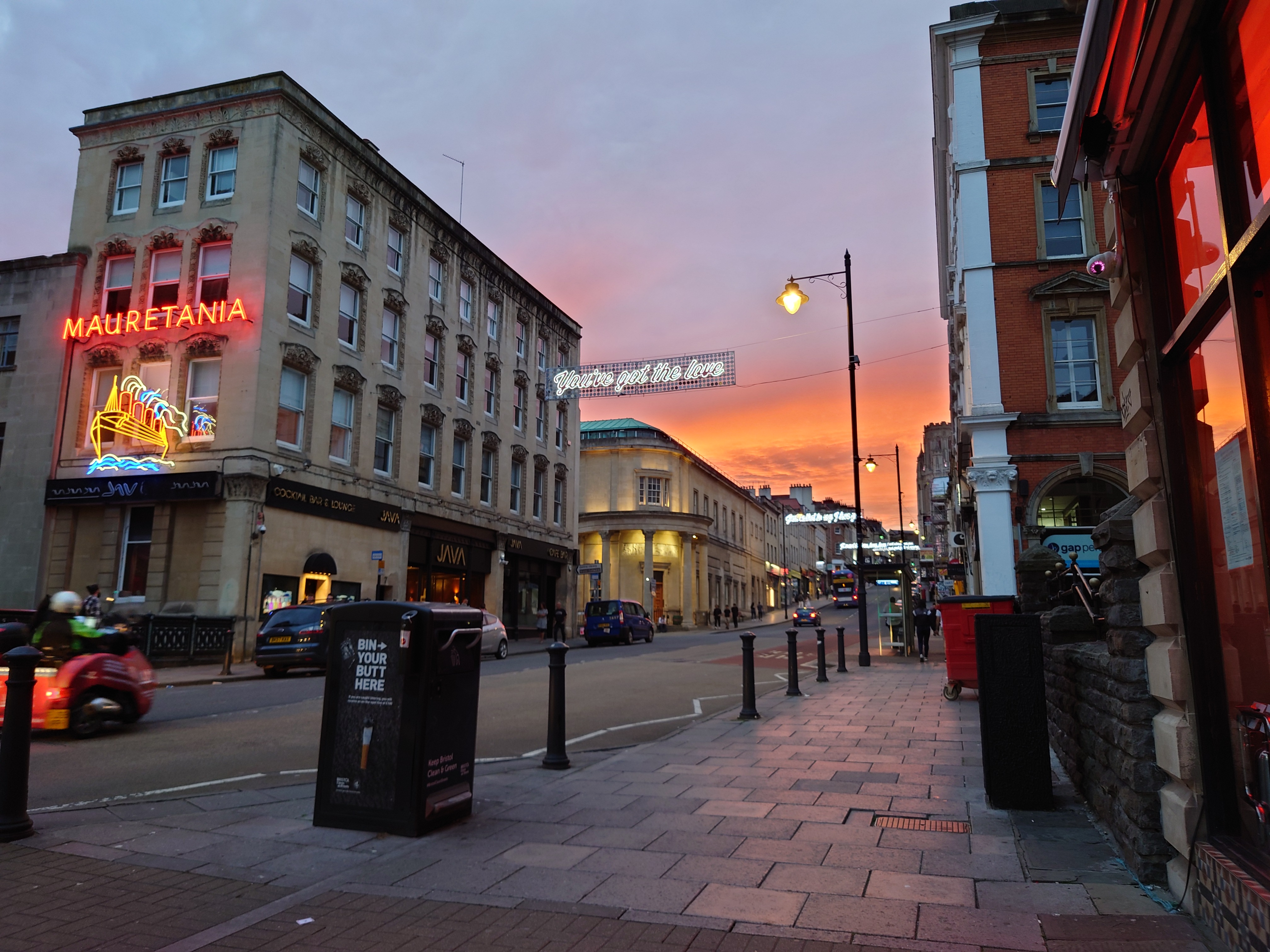 A Sony Xperia 5 III camera sample showing a sunset