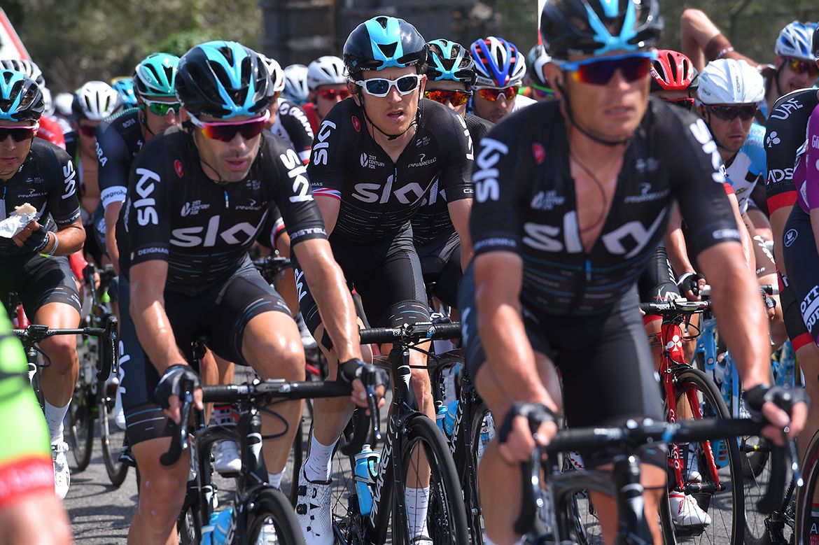 Sky in the peloton on the Giro d'Italia's fifth stage