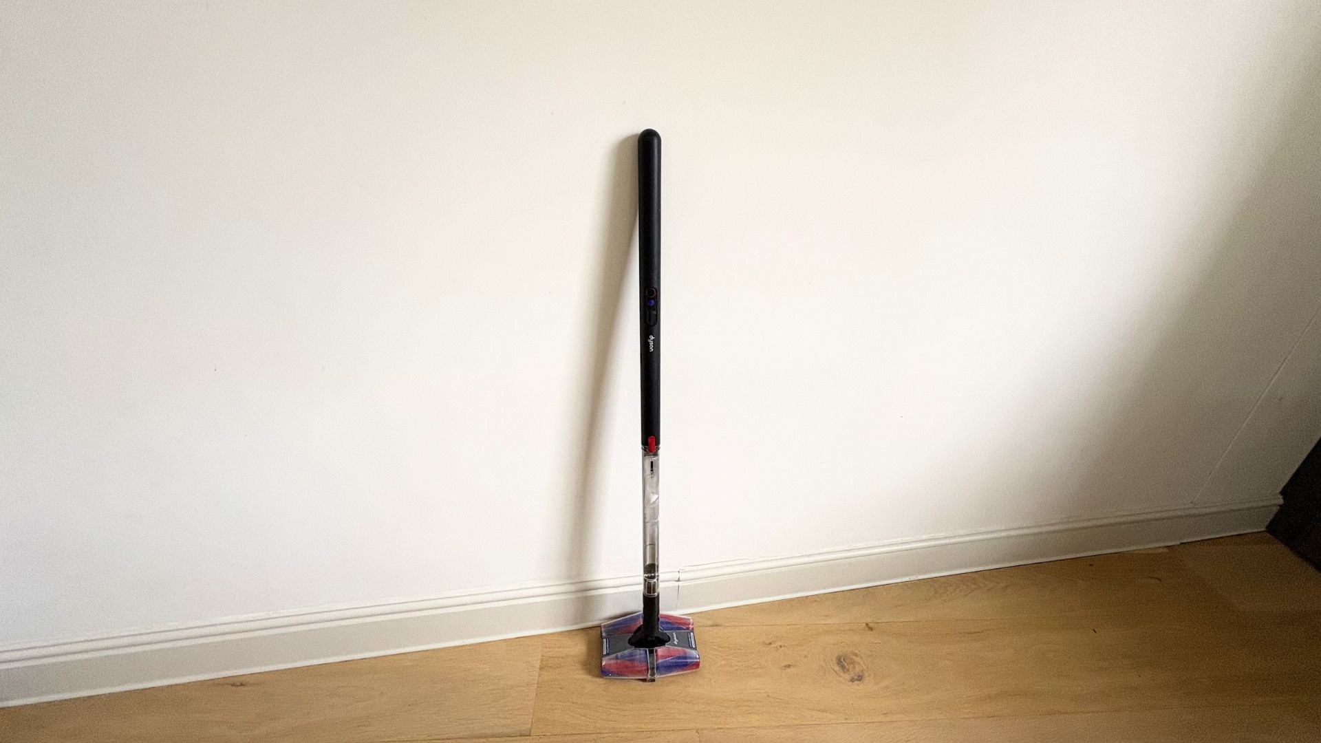 Testing the Dyson PencilVac Fluffycones Vacuum