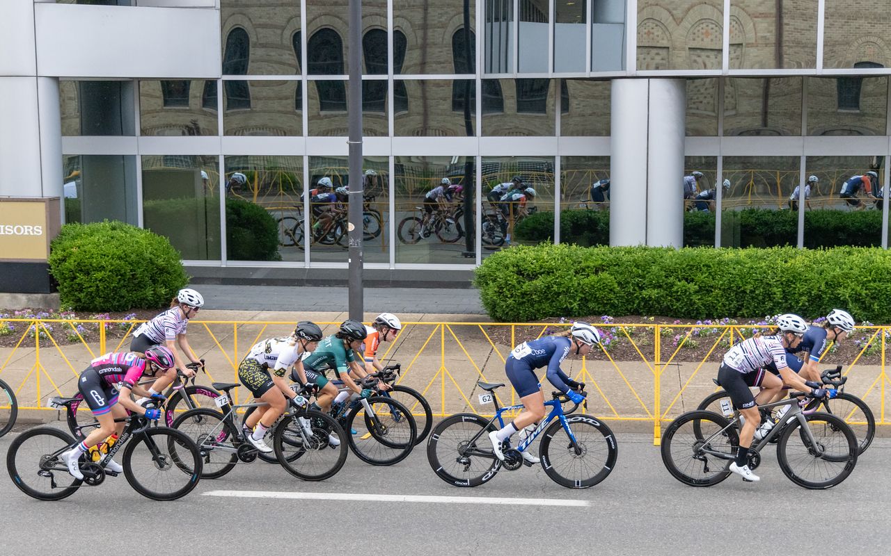 The 6-corner, L-shaped criterium course looped past a number of West Virginia State Government buildings as well as restaurants and shops.