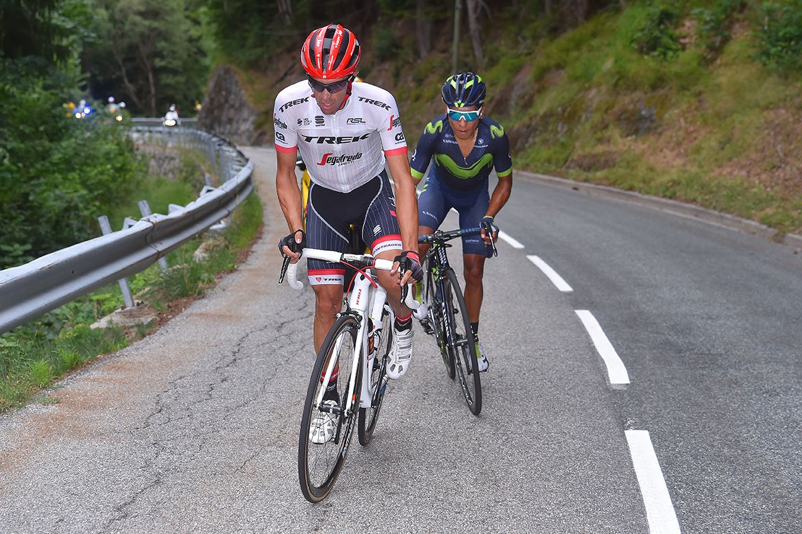 Alberto Contador ahead of Nairo Quintana on the 17th stage of the Tour de France