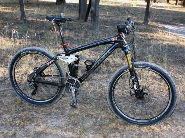 Shimano has decided to debut its new XTR M980 in two distinct flavors, Race and Trail, each with its own specific target user. We sampled the Trail version during our trip but all of the bits are interchangeable so end users can ultimately craft a package that best suits their particular needs.