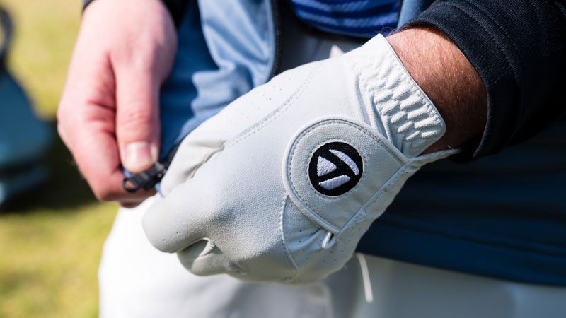 TaylorMade Stratus Tech Glove