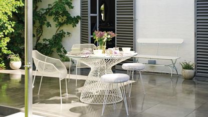 White metal patio store set