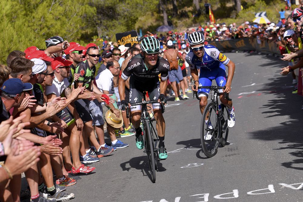 Rafal Majka (Bora-Hansgrohe) leads Julian Alaphilippe (Quick-Step Floors)
