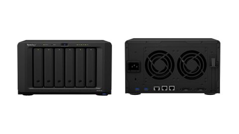 Synology DiskStation DS1621xs+ front and rear