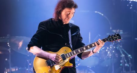 Steve Hackett plays a chord on his heavily modified Goldtop 