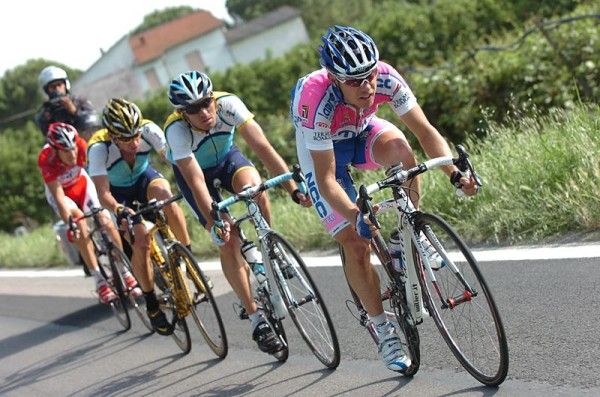 Damiano Cunego (Lampre) was left behind on the climbs and chased with the Astana duo Yaroslav Popovych and Lance Armstrong. They caught Donati from the break.