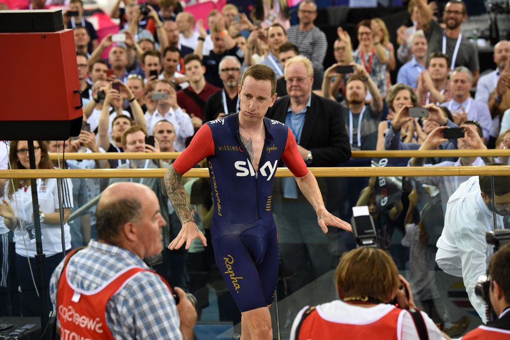 Sir Bradley Wiggins, UCI Hour Record 2015