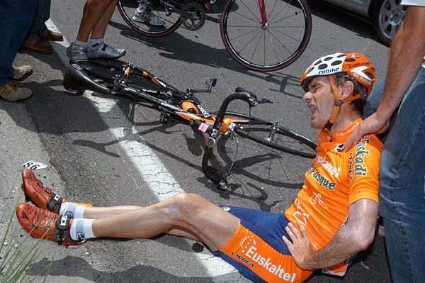 Feeling the pinch: Robert Laiseka (Euskaltel) winces after falling off early in the stage