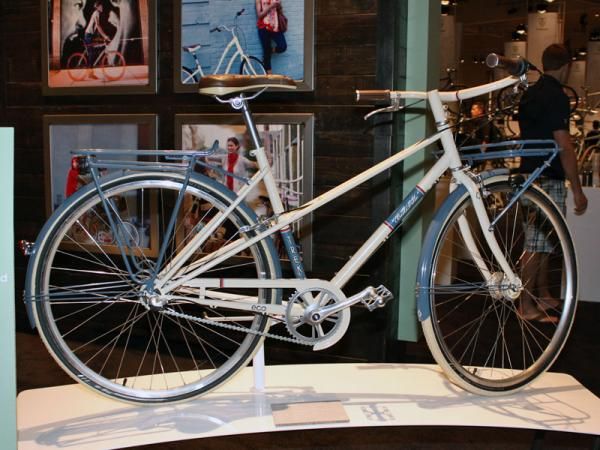 Trek designed its Belleville models with a retro flair but also modern features such as generator hubs and drum brakes.