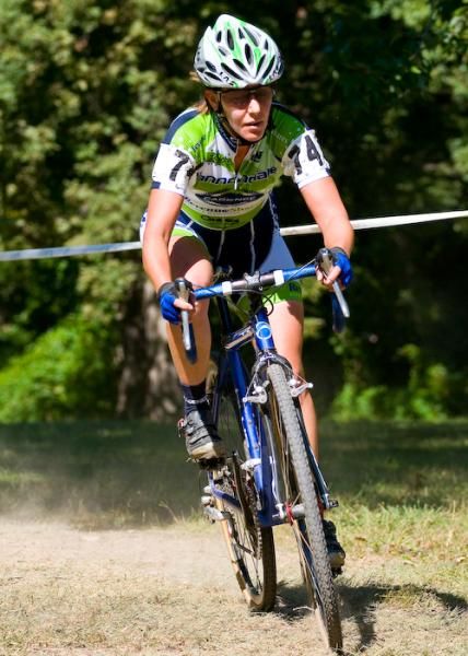 Lynda Maldonado Cannondale\Cadence) takes in the warm sun and dry course.