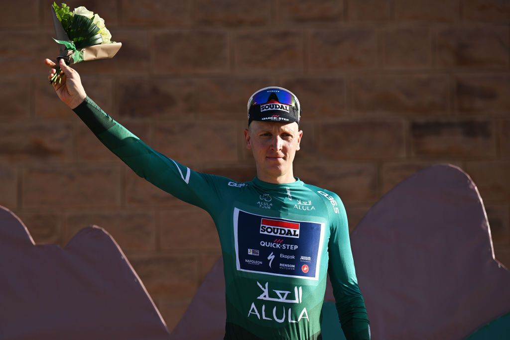 Tim Merlier took the 2025 AlUla Tour first leader's jersey