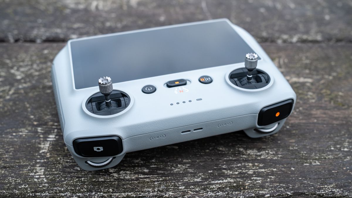 DJI Mavic 3 Classic_Controller at an angle