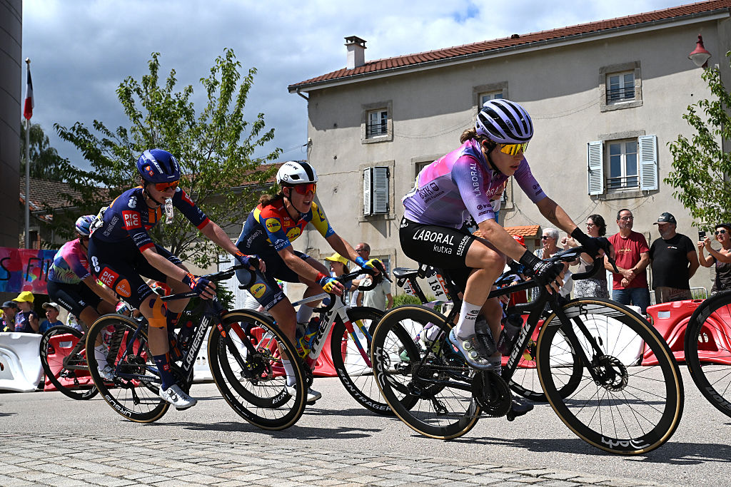 AMBERT, FRANCE - JULY 31: (L-R) Pfeiffer Georgi of Great Britain and Team Picnic PostNL, Lauretta Hanson of Australia and Team Lidl - Trek and Usoa Ostolaza of Spain and Team Laboral Kutxa - Fundacion Euskadi compete in the breakaway during the 4th Tour de France Femmes 2025, Stage 6 /a 123.7km stage from Clermont-Ferrand  to Ambert  #UCIWWT / on July 31, 2025 in Ambert, France. (Photo by Szymon Gruchalski/Getty Images)