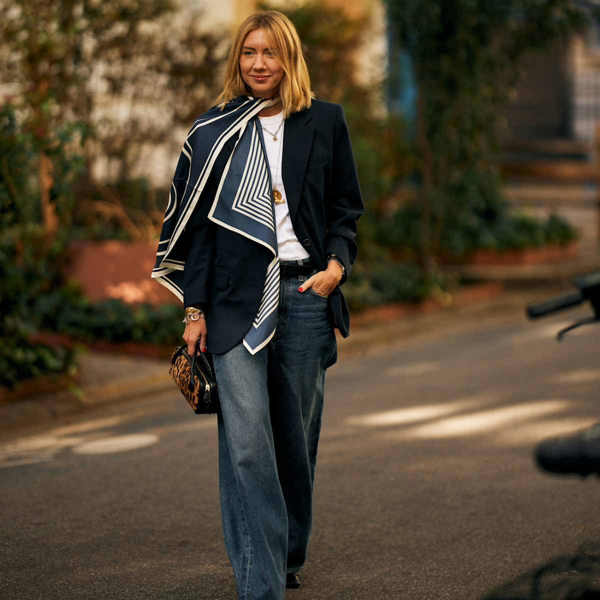 Stuck on What to Wear? Stylish Women Keep Returning to This Blazer‑and‑Jeans Formula — and It’s a Catwalk Favourite Too