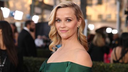 Reese Witherspoon Takes Advantage of Instagram's New Feature