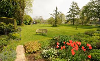 Kempsford garden gloucestershire