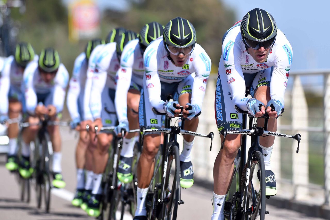 Alessandro Petacchi leads the Southeast team