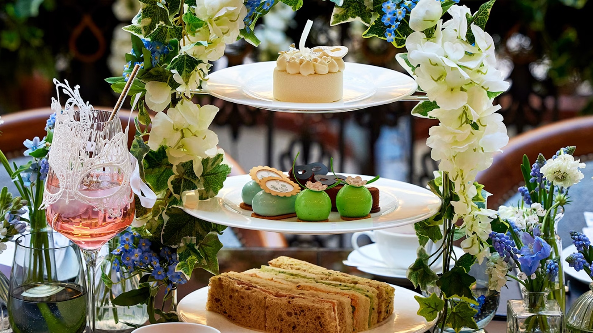 Bridgerton afternoon tea at The Lanesborough London