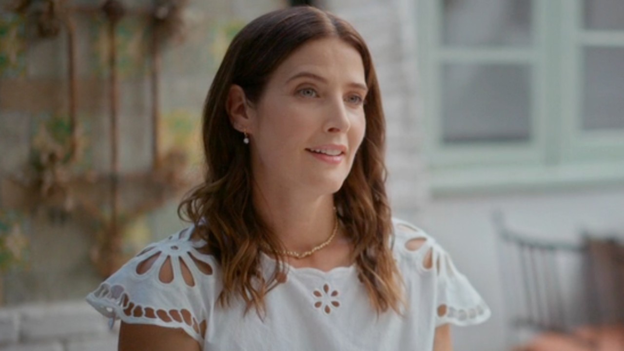 Cobie Smulders in the Season 3 finale of Shrinking looking forward and smiling.
