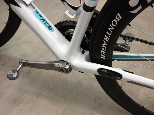 As the name suggests, the Trek Madone's BB90 bottom bracket shell measures a whopping 90mm wide with the down tube, seat tube, and chain stays all making good use of the extra real estate.