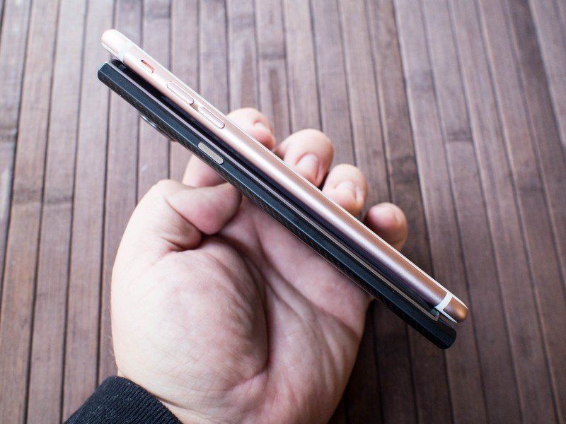 BlackBerry Priv vs iPhone 6s Plus