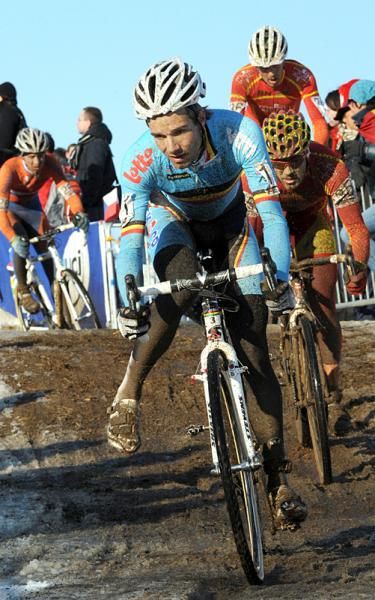 Niels Albert skids around an icy turn.