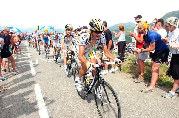 HTC - Columbia's Kanstantsin Siutsou leads teammate Michael Rogers on the Col de la Madeleine.