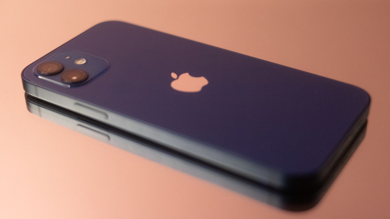 Apple iPhone 12