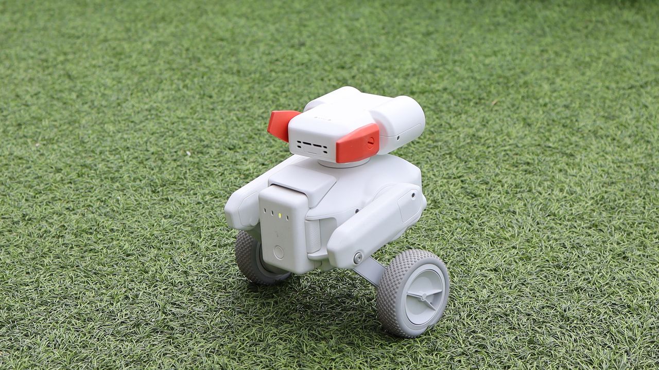 Mondo Beni camera robot