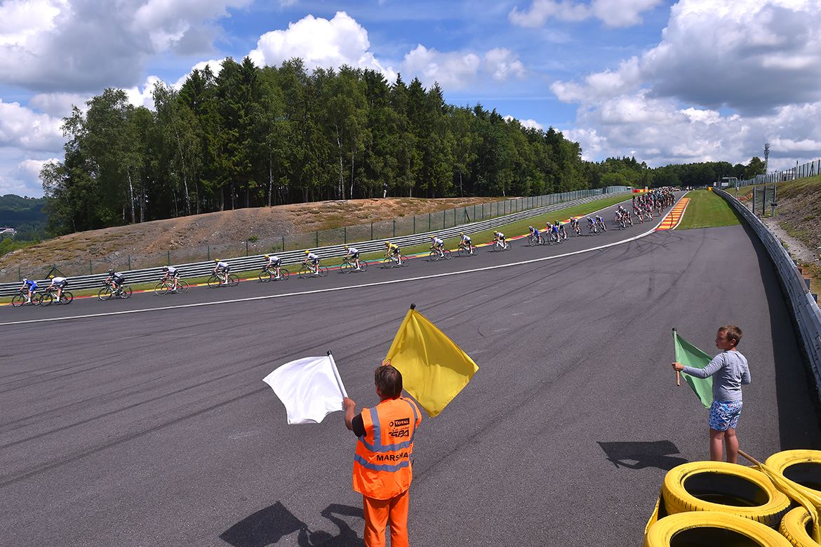 The peloton on the Spa Francorchamps racing track
