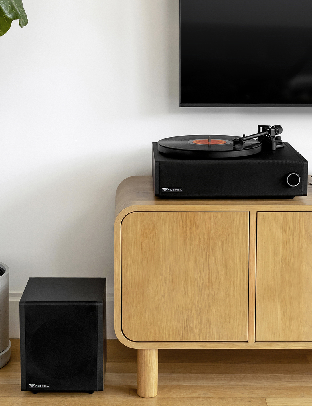 Does Vinyl Sound Better? A Guide To What You Need To Know | Livingetc