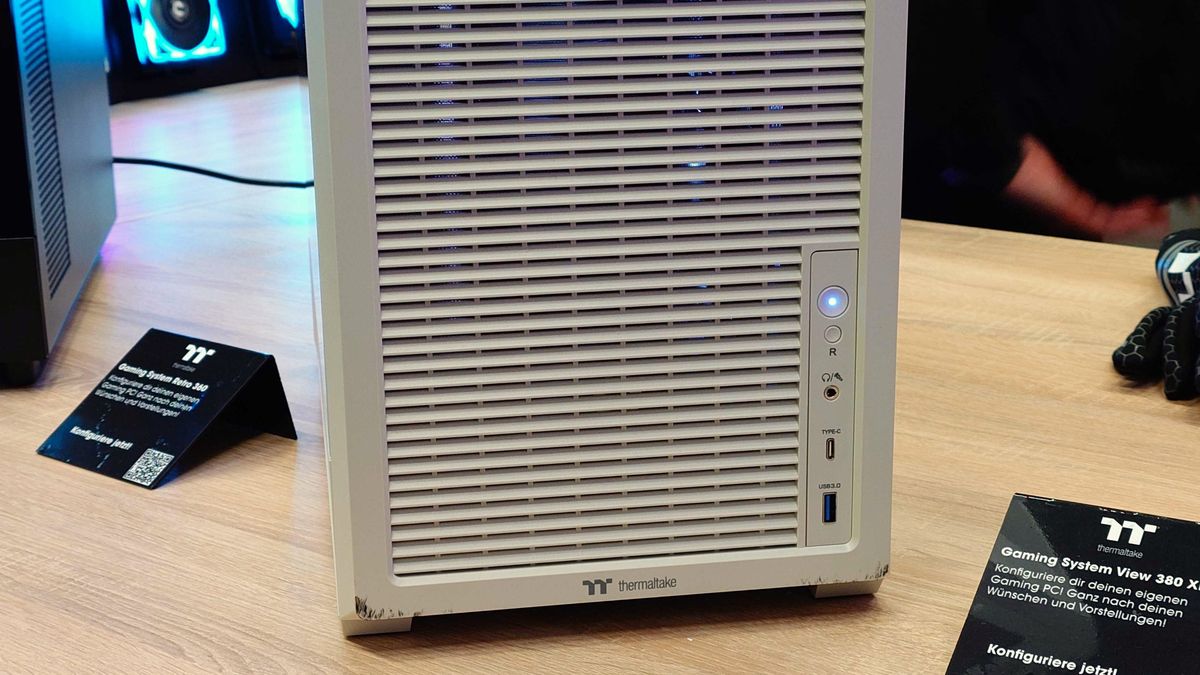 Photos of the Thermaltake Retro 360 PC case showing different angles.