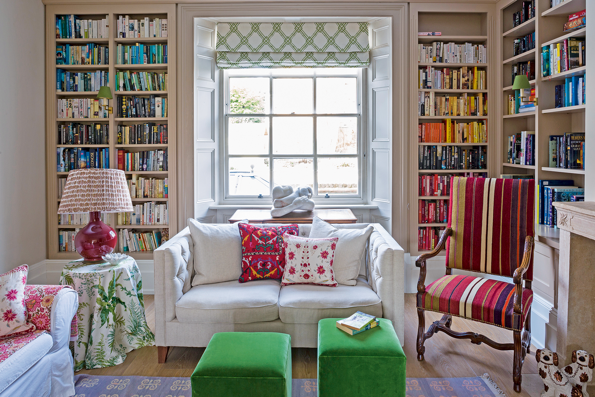 traditional living room ideas – traditional living room with bookcase