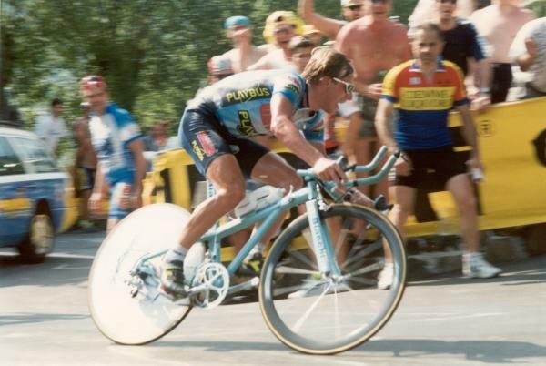 Evgeni Berzin wins the time trial to Marostica in 1996