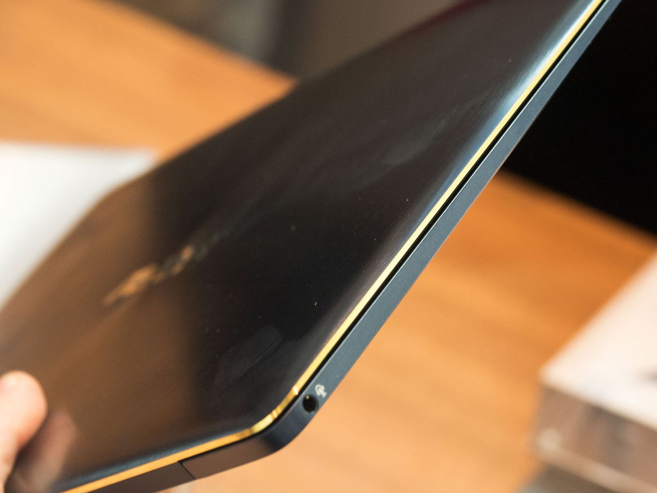 ZenBook 3